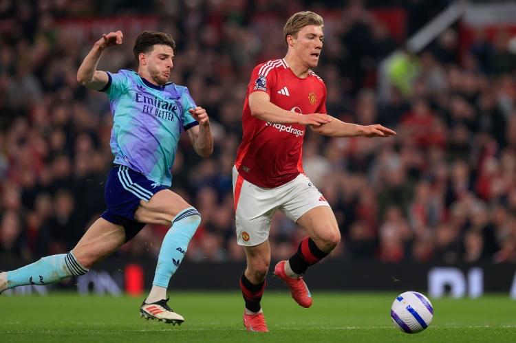 开云体育网址-枪手红魔巅峰对决：老特拉福德经典进球由你票选