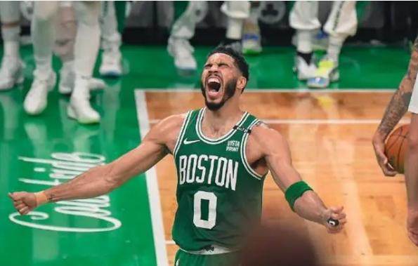 开云app下载-【现场】波士顿不眠夜 塔图姆带队夺冠泪洒现场