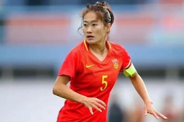 吴海燕：希望在新教练带领下中国女足能够越来越好